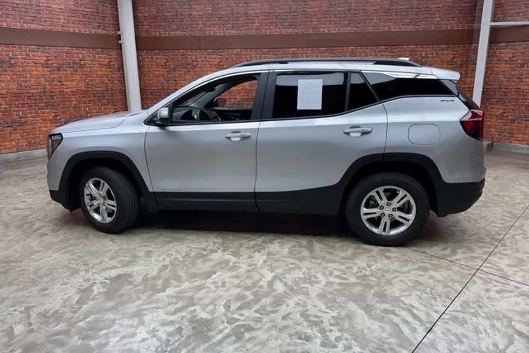 2022 Gmc Terrain SLE photo 1