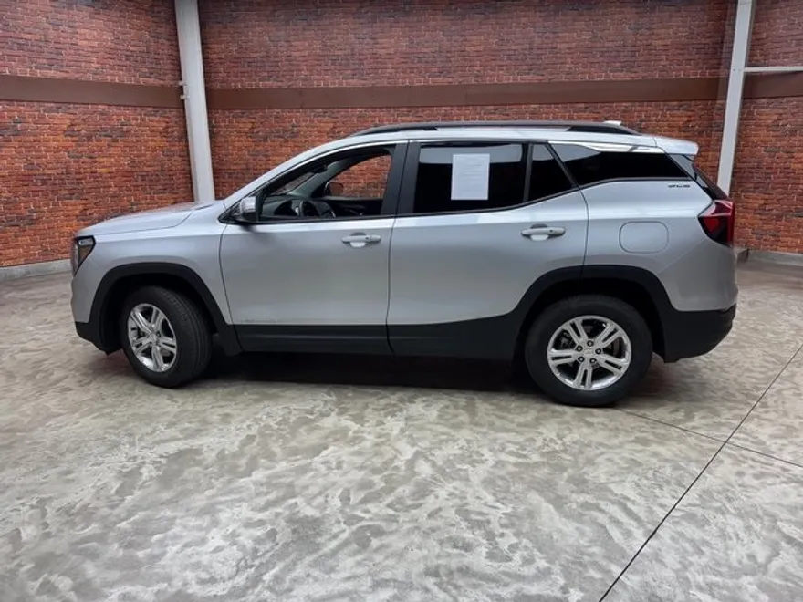 2022 Gmc Terrain SLE photo 1