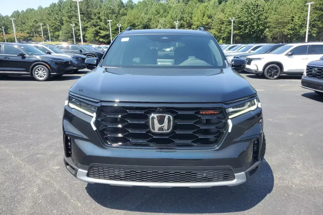 2025 Honda Pilot TrailSport photo 1