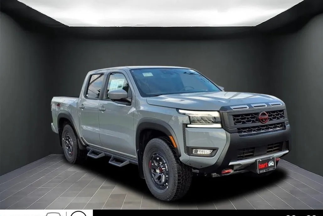 2025 Nissan Frontier PRO-4X photo 1