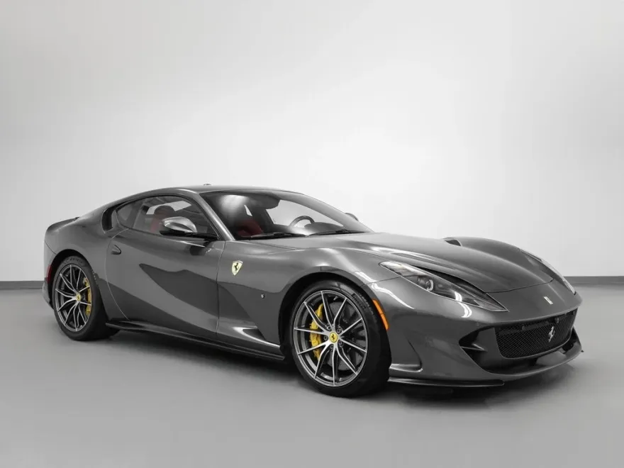 2019 Ferrari 812 Superfast Base photo 1