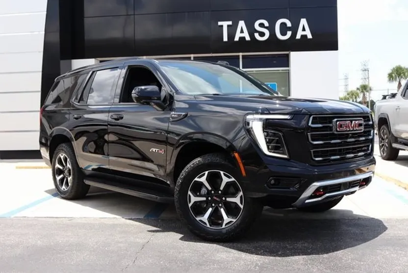 2025 Gmc Yukon AT4 photo 1