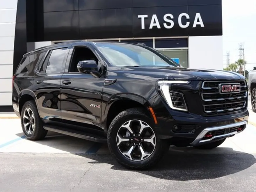 2025 Gmc Yukon AT4 photo 1