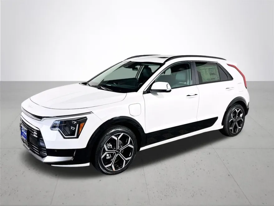 2025 Kia Niro Plug-In Hybrid SX Touring photo 1