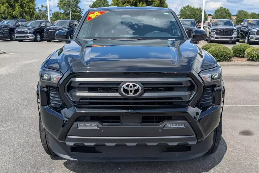 2024 Toyota Tacoma SR5 photo 1