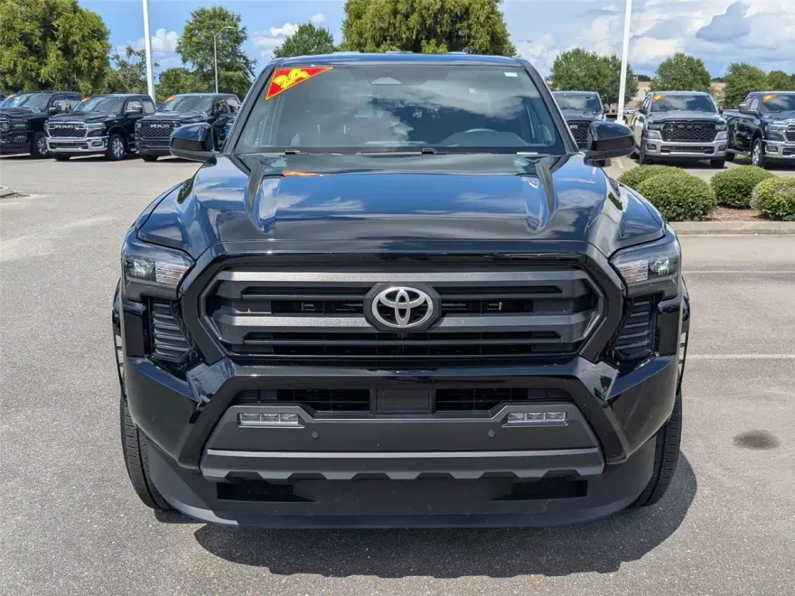 2024 Toyota Tacoma SR5 photo 1
