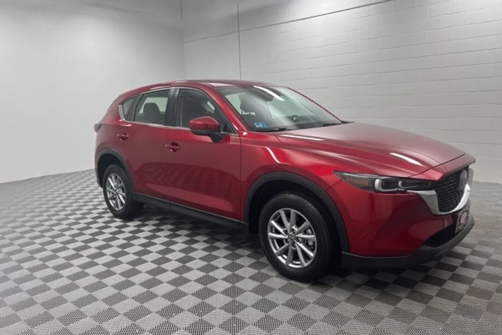 2022 Mazda CX-5 2.5 S Preferred photo 1
