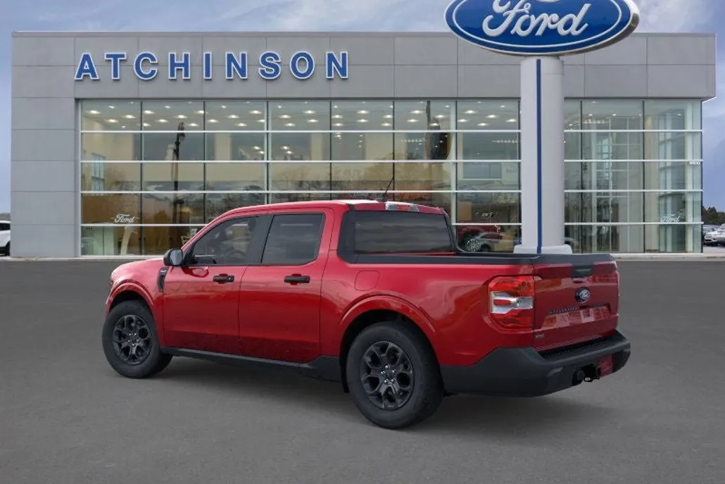2025 Ford Maverick XLT photo 1