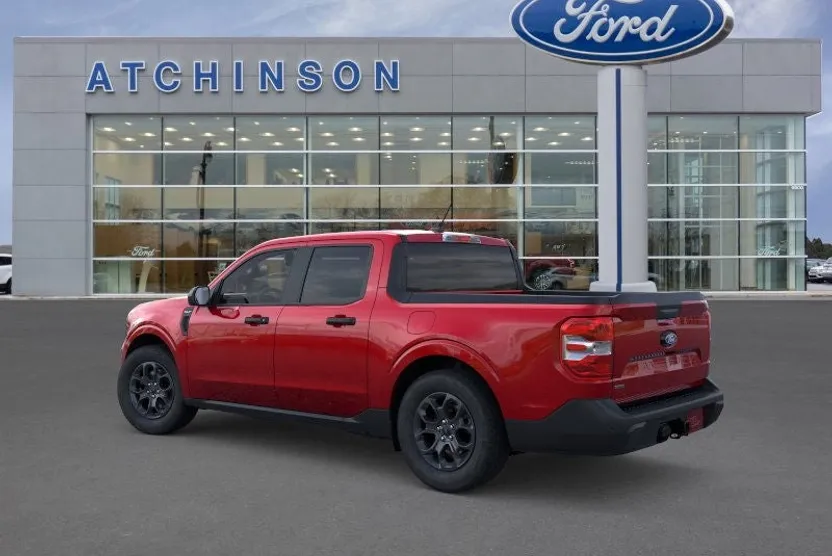 2025 Ford Maverick XLT photo 1