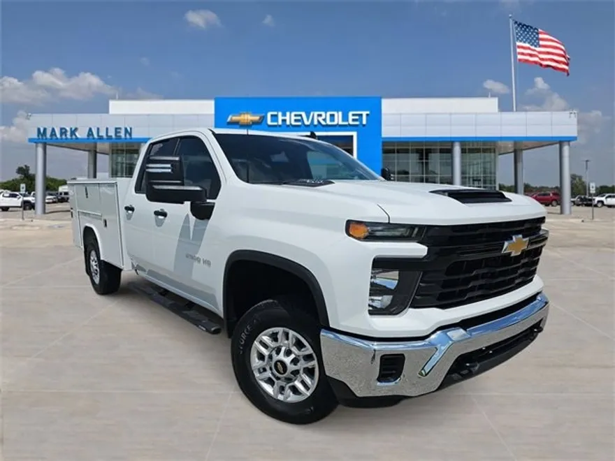 2025 Chevrolet Silverado 2500HD photo 1
