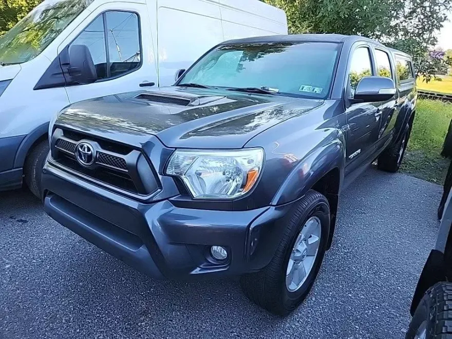 2015 Toyota Tacoma V6 photo 1