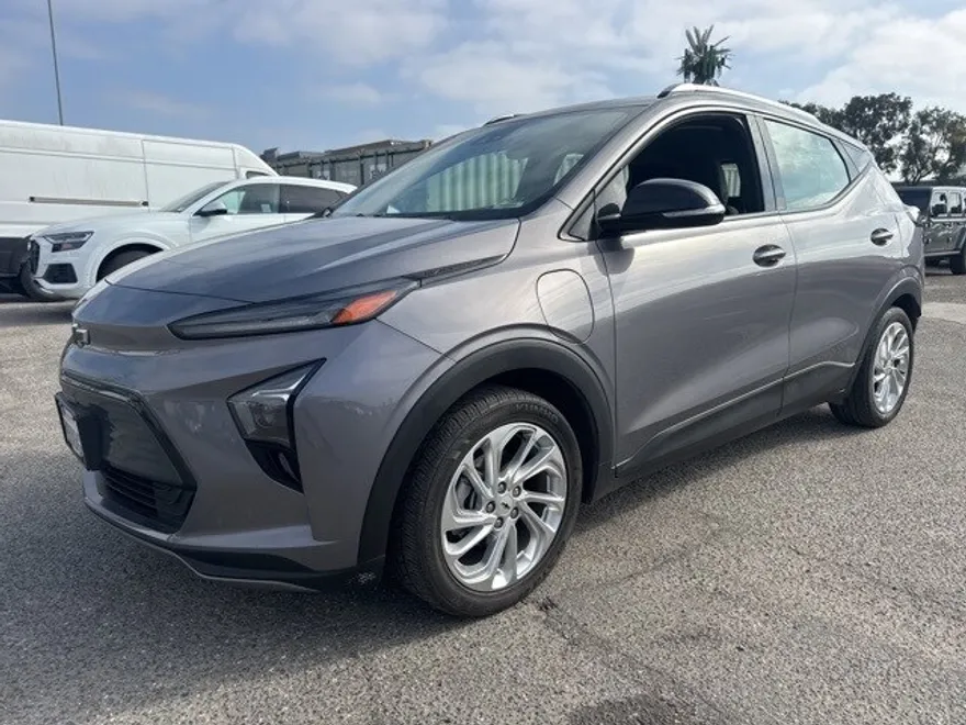 2023 Chevrolet Bolt EUV photo 1