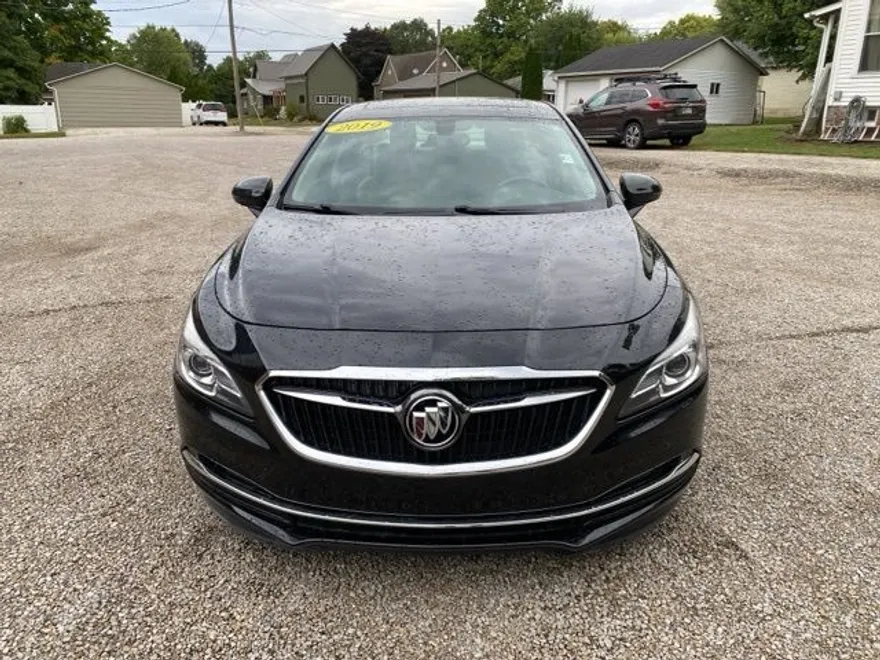 2019 Buick LaCrosse Essence photo 1