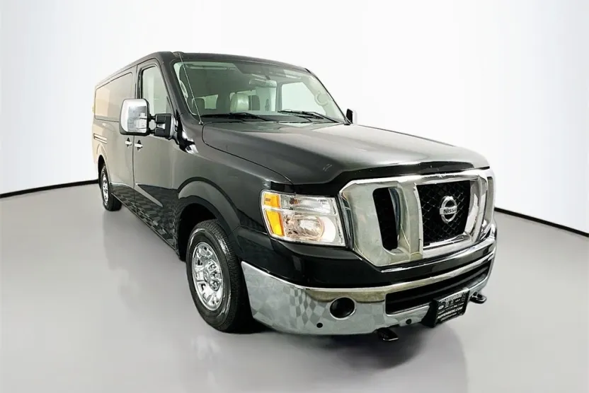 2019 Nissan NV3500 photo 1