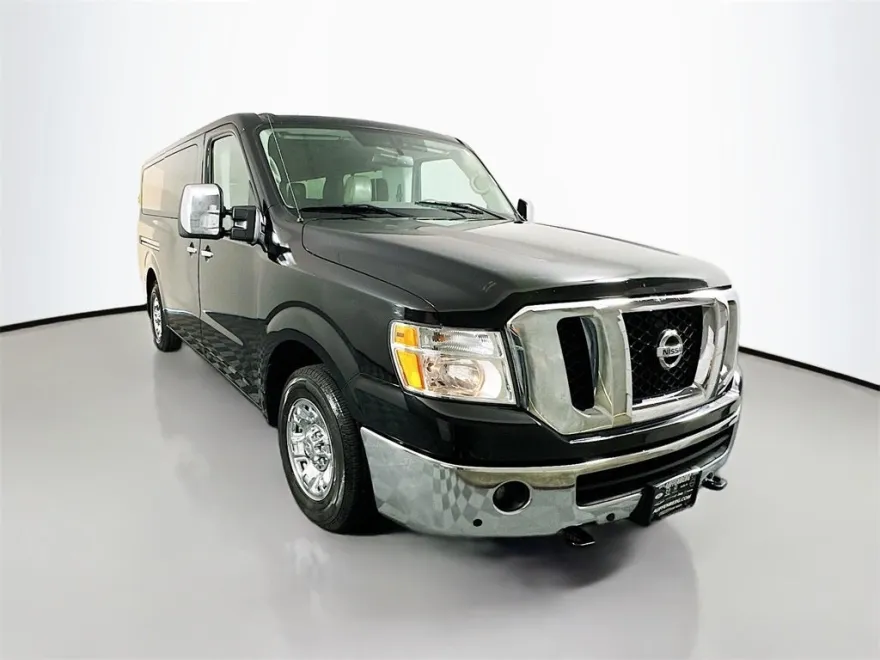 2019 Nissan NV3500 photo 1