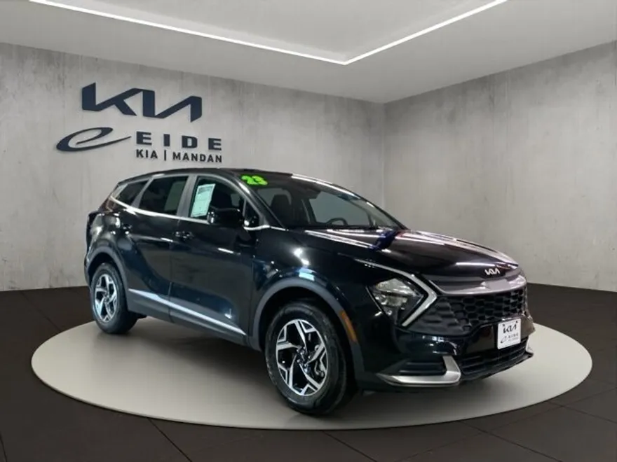 2023 Kia Sportage LX photo 1