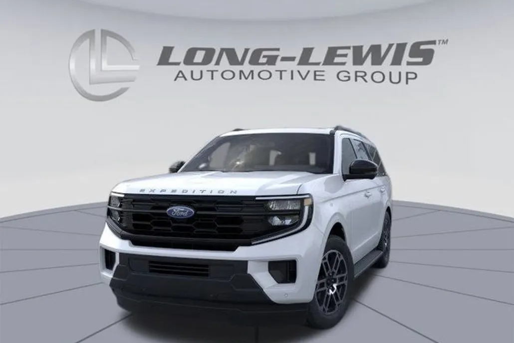 2025 Ford Expedition photo 1