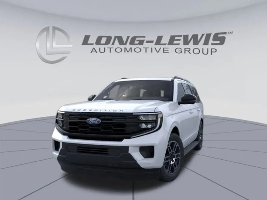 2025 Ford Expedition photo 1