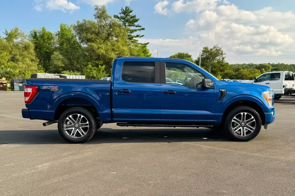 2022 Ford F-150 XL photo 1