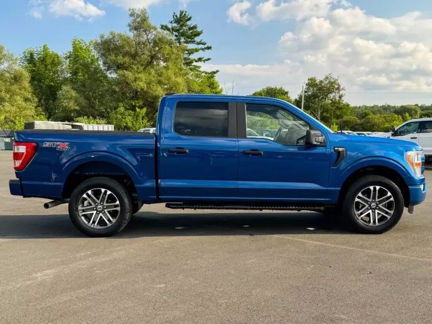 2022 Ford F-150 XL photo 1