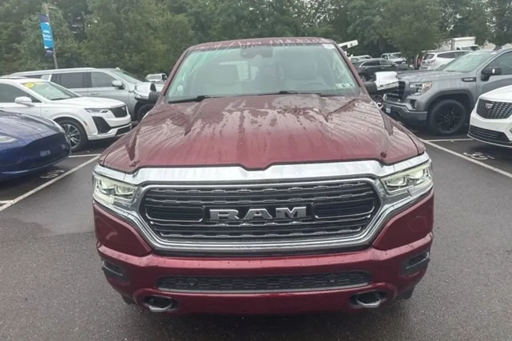 2022 Ram 1500 Limited photo 1