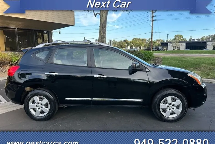2014 Nissan Rogue Select S photo 1