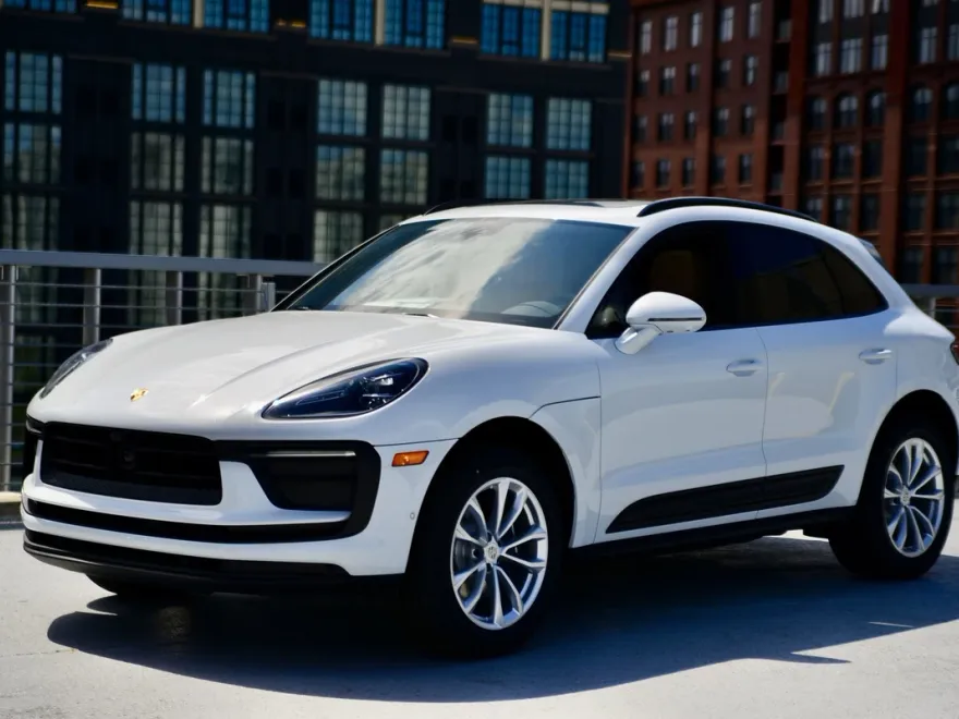 2025 Porsche Macan S photo 1