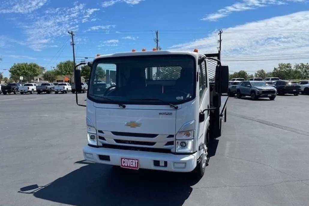 2024 Chevrolet Silverado 4500HD Base photo 1