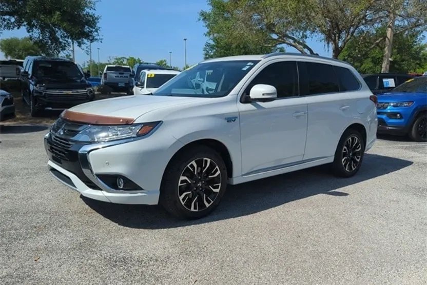 2018 Mitsubishi Outlander PHEV GT S-AWC photo 1