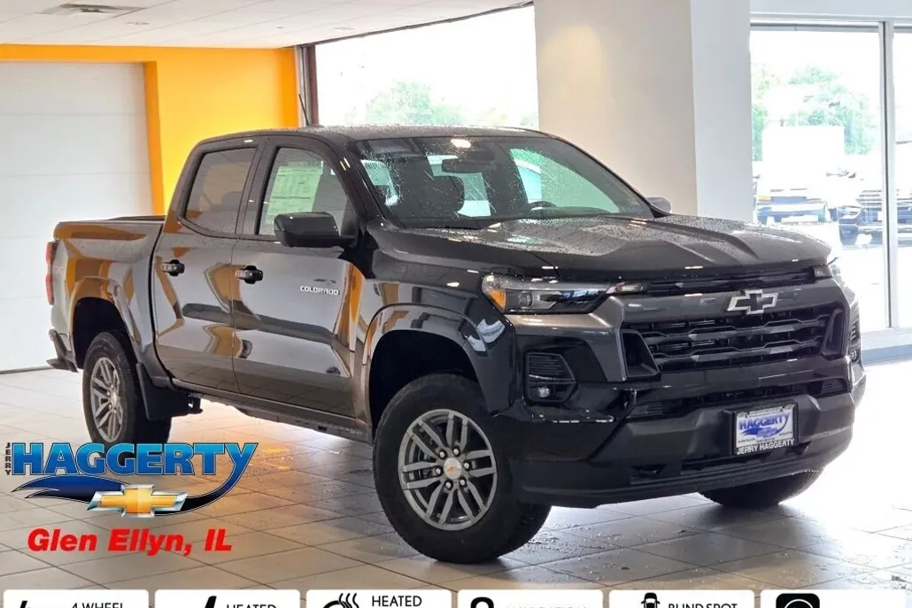 2025 Chevrolet Colorado Work Truck LT photo 1