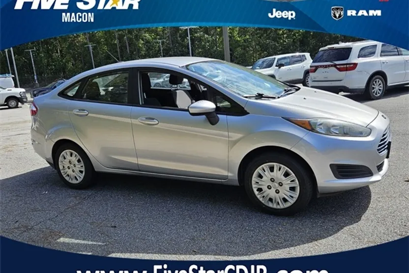 2018 Ford Fiesta S photo 1
