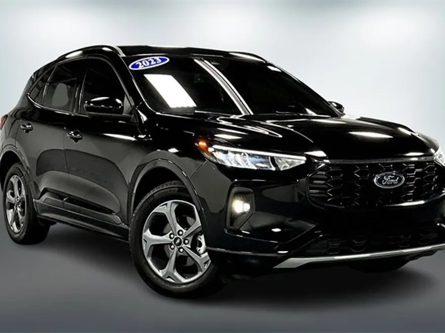 2023 Ford Escape ST-Line Select photo 1