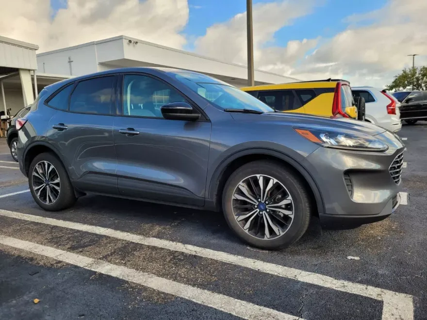 2022 Ford Escape SE photo 1