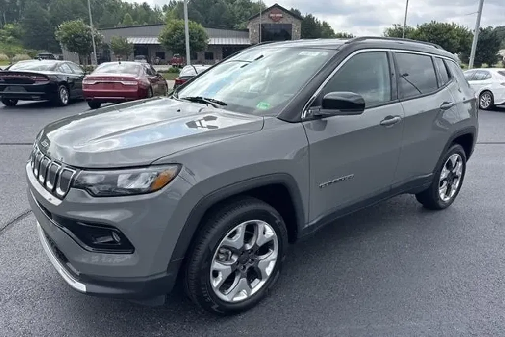 2022 Jeep Compass Limited photo 1