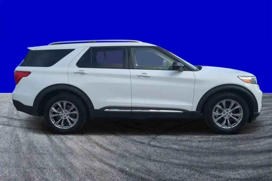 2023 Ford Explorer Limited photo 1