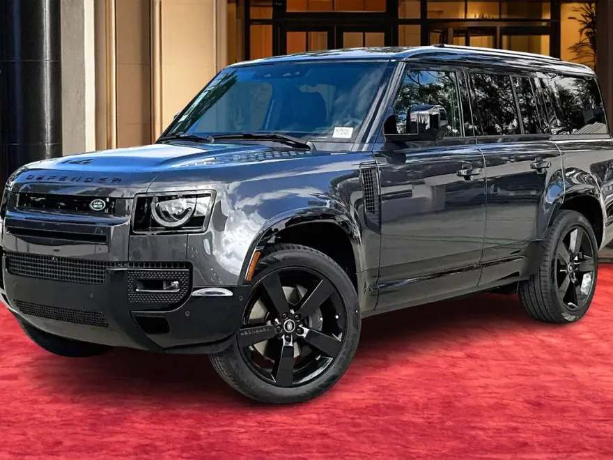 2025 Land Rover Defender 130 X-Dynamic SE photo 1