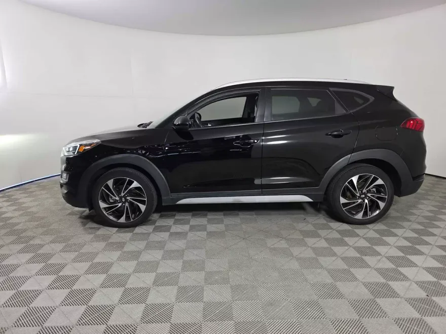 2020 Hyundai Tucson Sport photo 1