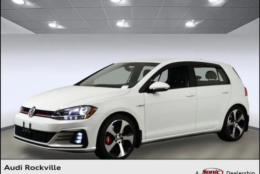 2019 Volkswagen Golf GTI S photo 1