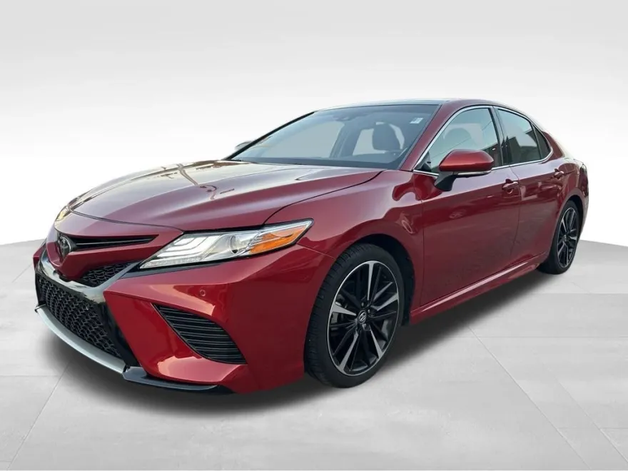 2020 Toyota Camry XSE photo 1