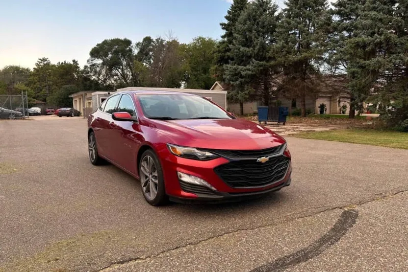 2022 Chevrolet Malibu 1LT photo 1