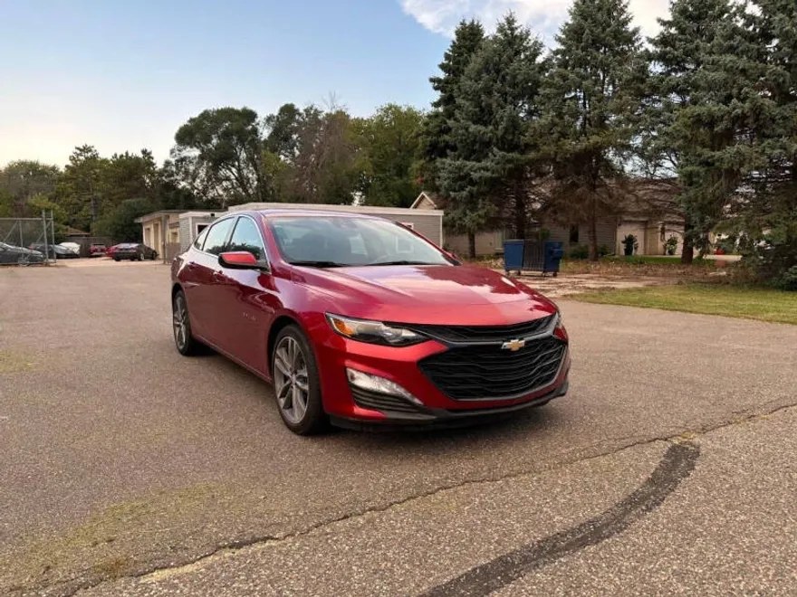 2022 Chevrolet Malibu 1LT photo 1