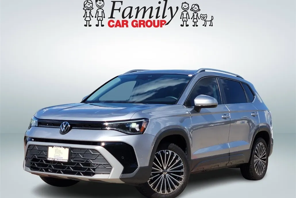 2025 Volkswagen Taos SE photo 1