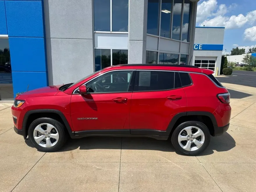 2019 Jeep Compass Latitude photo 1