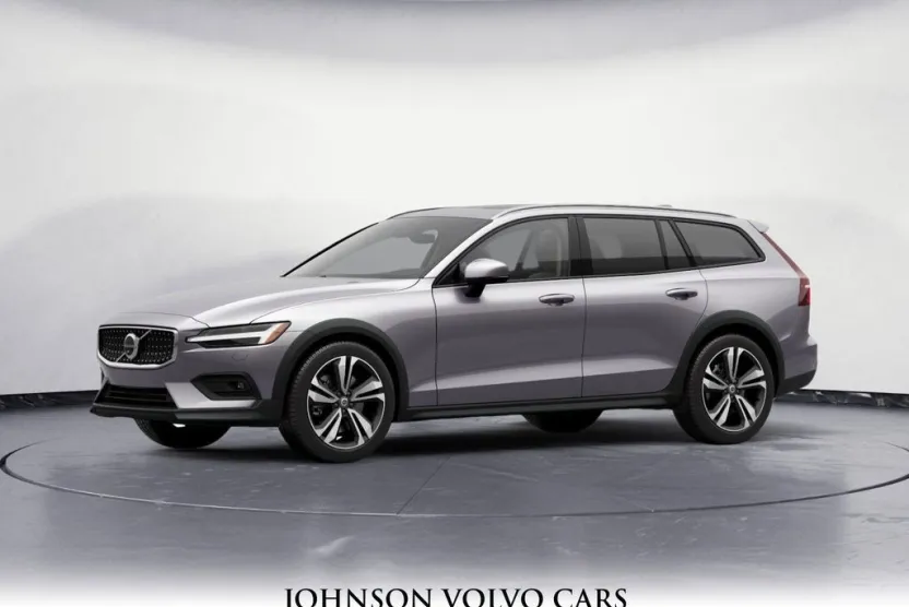 2026 Volvo V60 Cross Country B5 Plus photo 1