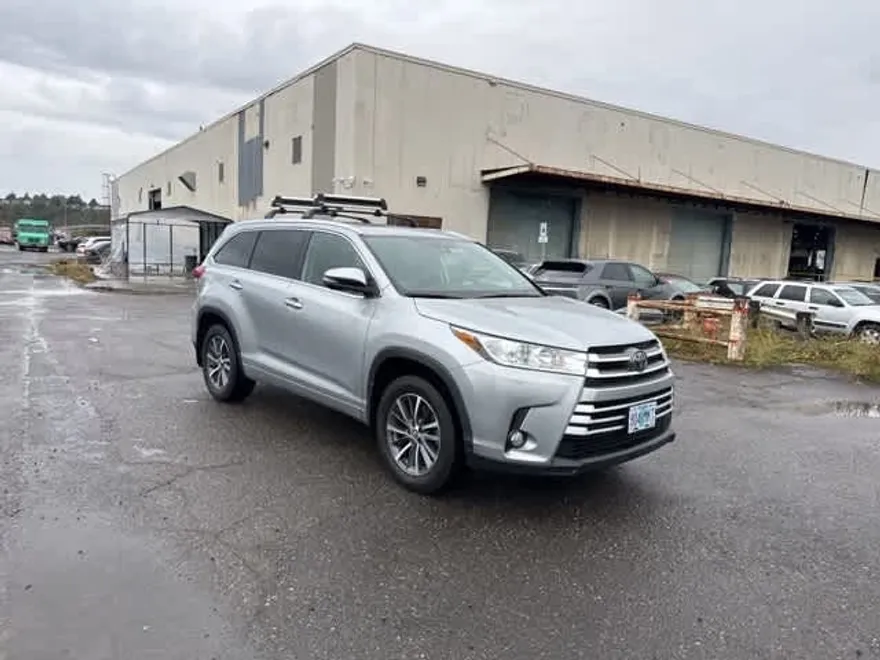 2018 Toyota Highlander SE XLE photo 1