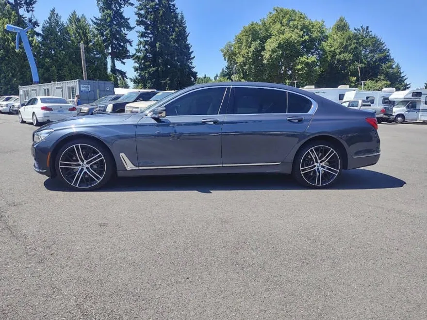 2016 Bmw 740i 7-series photo 1
