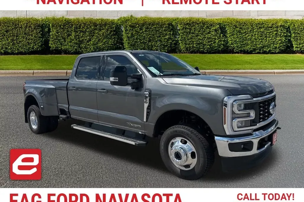 2026 Ford F-350 Lariat photo 1