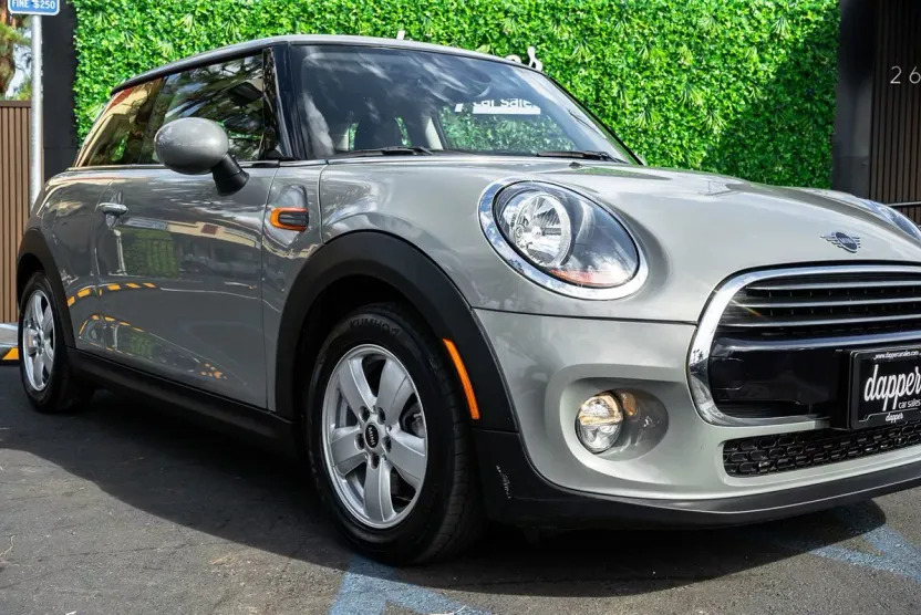 2019 Mini Cooper 2 Door Hardtop Signature photo 1