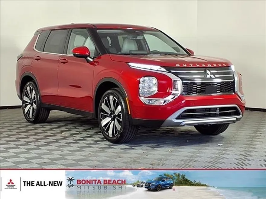 2025 Mitsubishi Outlander SE photo 1