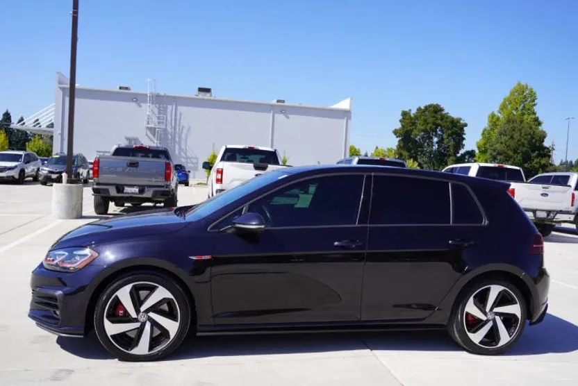 2019 Volkswagen Golf GTI Rabbit SE Autobahn photo 1